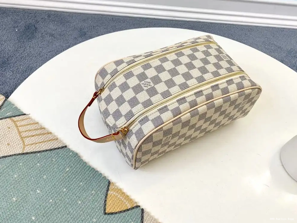 Aaa replica ru VUITTON TOILETRY LOUIS BAG 0521